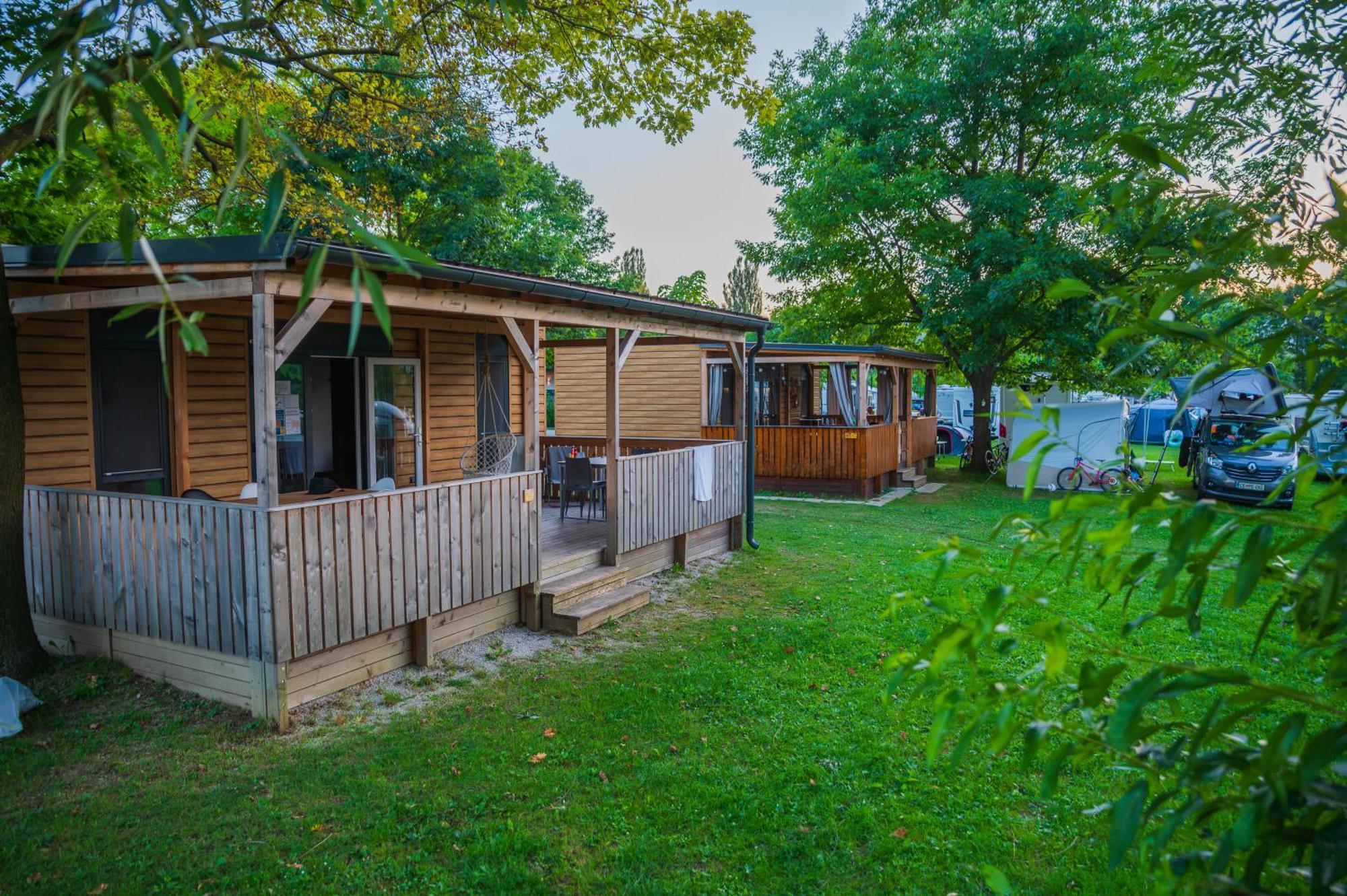 Camp Velenje Hotel Buitenkant foto